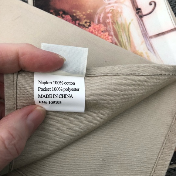 Cotton/Polyester Table Napkins (4) - Picture 5 of 7